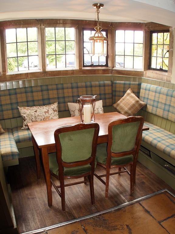 Coach & Horses Otel Bourton-on-the-Water Oda fotoğraf
