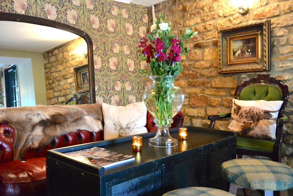 Coach & Horses Otel Bourton-on-the-Water Oda fotoğraf